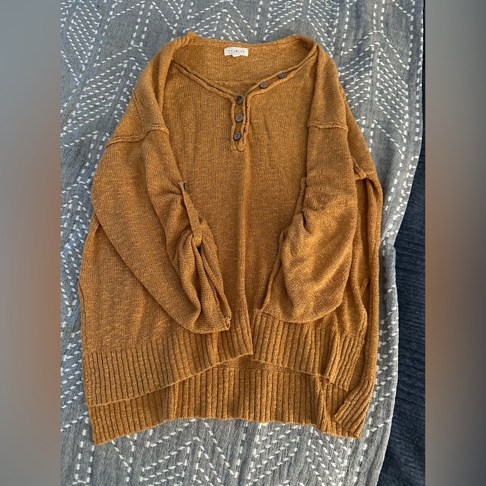 Vici XS women’s high/low sweater
